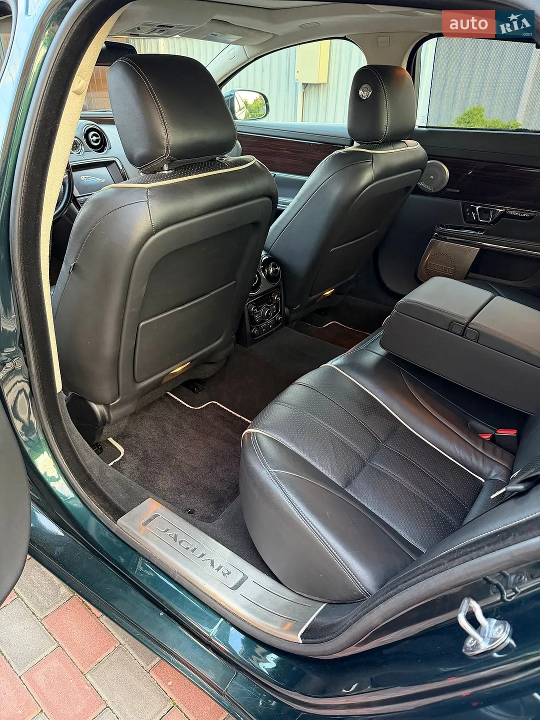 2015 Jaguar XJ - мініатюра 25