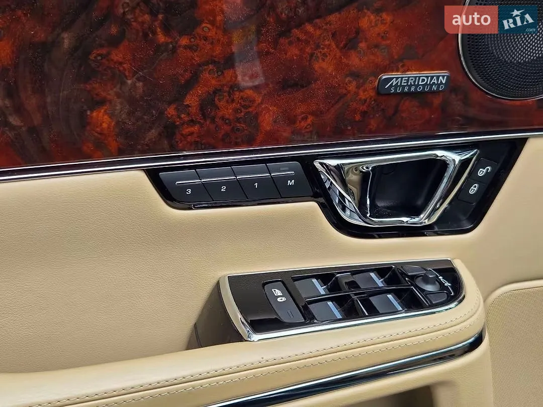2016 Jaguar XJ - мініатюра 13