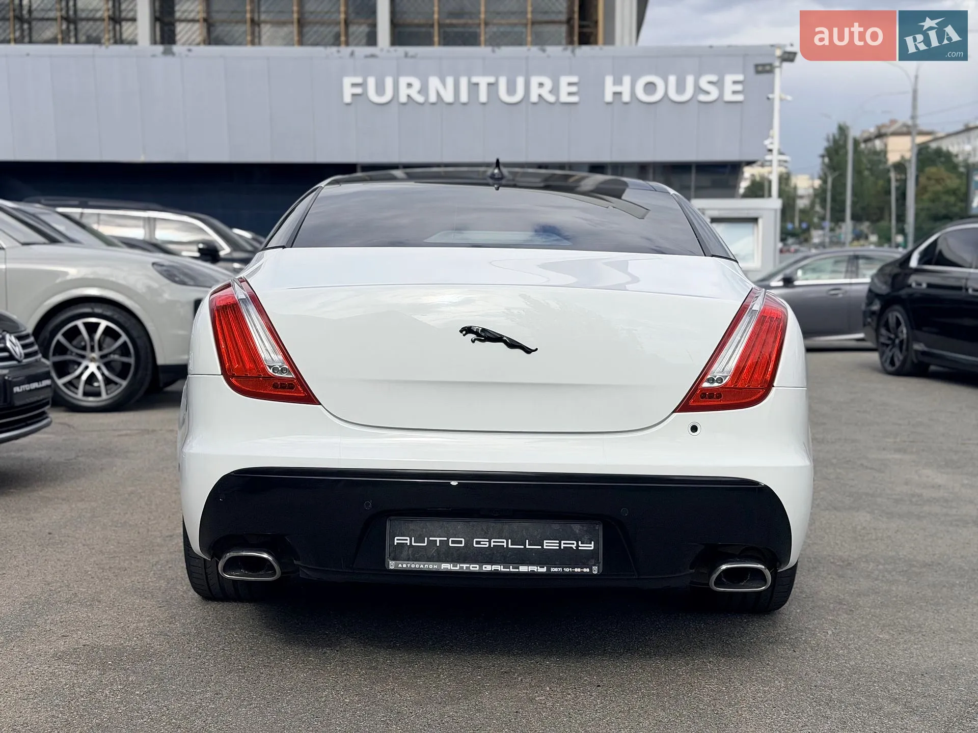 2013 Jaguar XJ - мініатюра 3