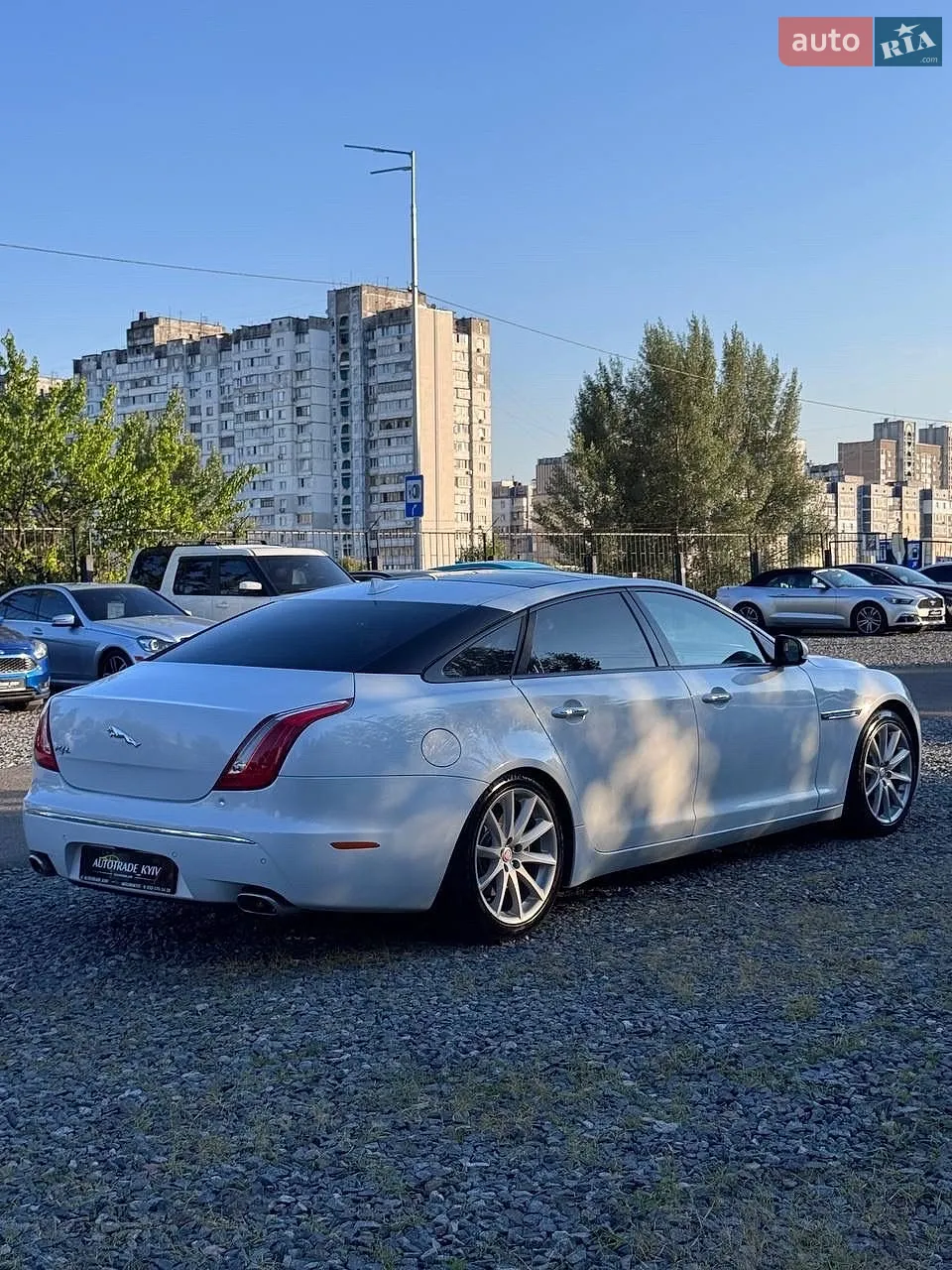 2015 Jaguar XJ - мініатюра 6