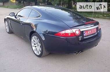 Купе Jaguar XK 2007 в Івано-Франківську