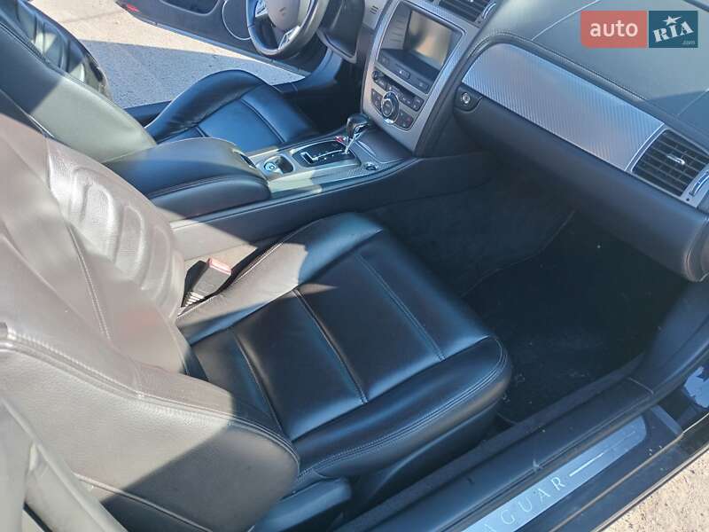 Купе Jaguar XK 2007 в Киеве