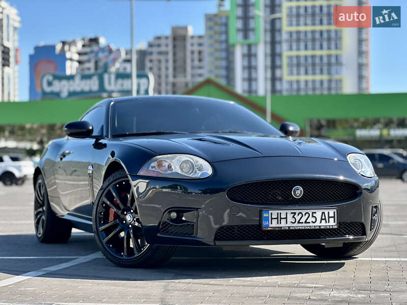 Купе Jaguar XK 2008 в 