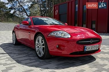 Купе Jaguar XK 2007 в Львові