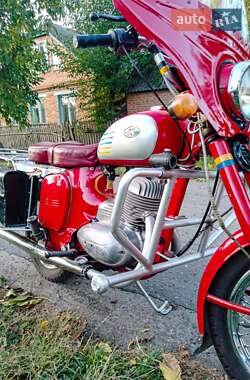 Мотоцикл Спорт-туризм Jawa 250 1965 в 