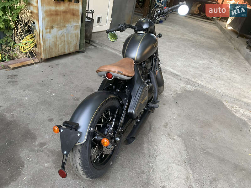 Боббер Jawa Perak 2023 в Киеве