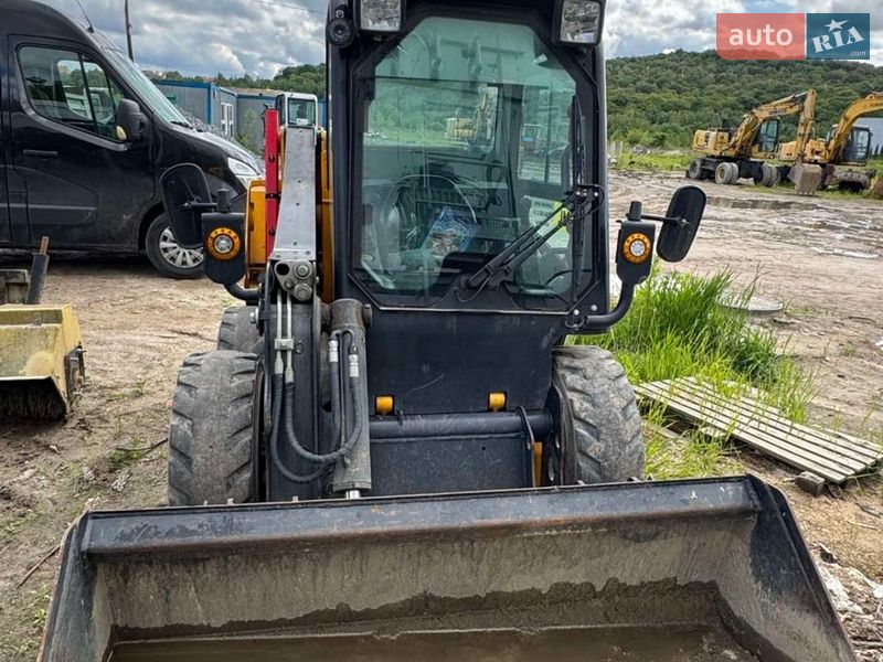 Минипогрузчик JCB 155 2019 в Львове фото Минипогрузчик JCB 155 2019 в Львове