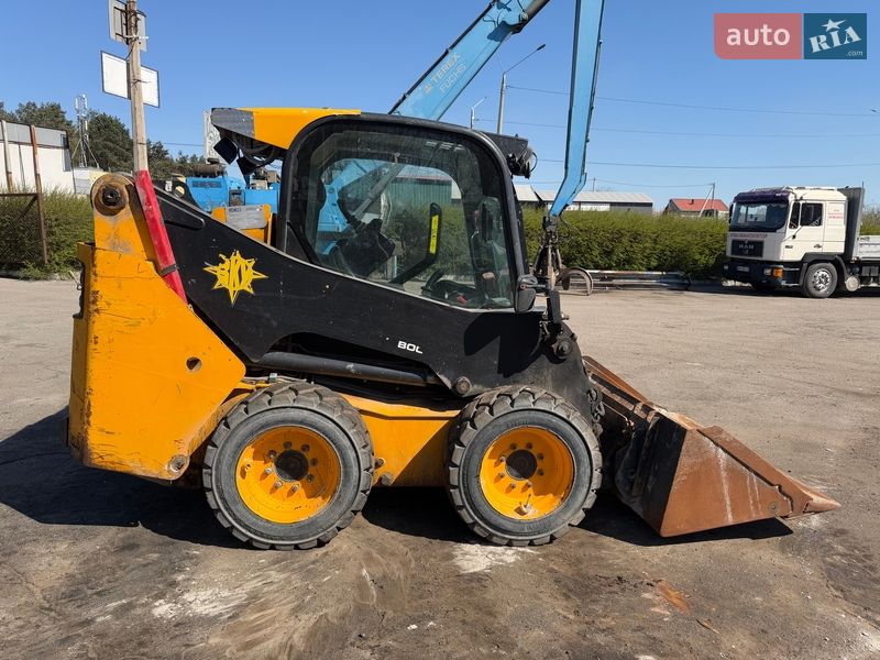 2017 JCB 155, VIN RAJ155WSEH2575534:plate — zdjęcie 1 (autoria)