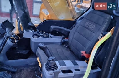 Гусеничный экскаватор JCB 220 2020 в Одессе