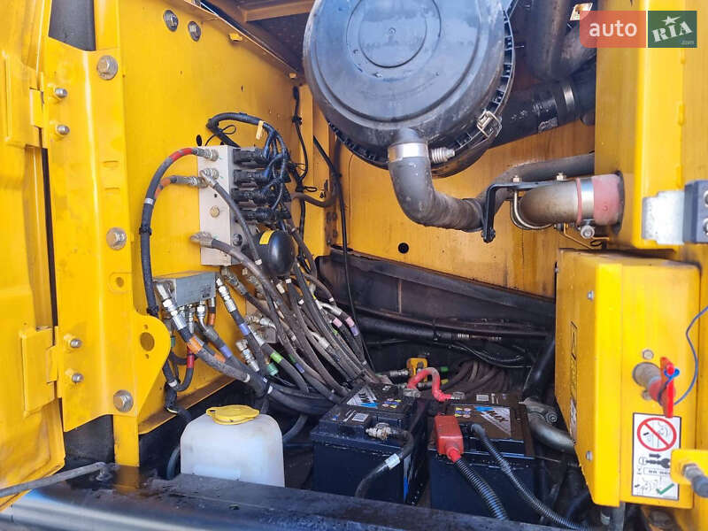 Гусеничный экскаватор JCB 220 2018 в Одессе
