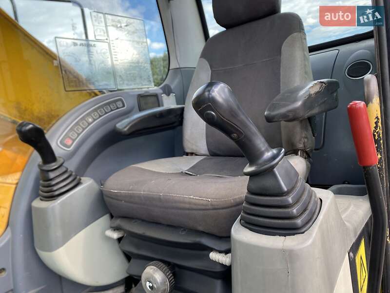 Гусеничный экскаватор JCB 220 2006 в Теофиполе фото 22 Гусеничный экскаватор JCB 220 2006 в Теофиполе