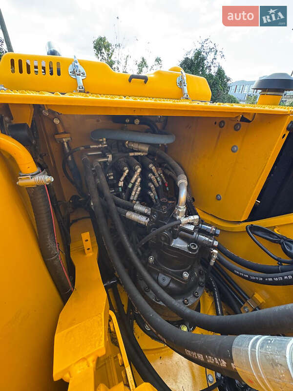 Экскаватор погрузчик JCB 220 2021 в Киеве
