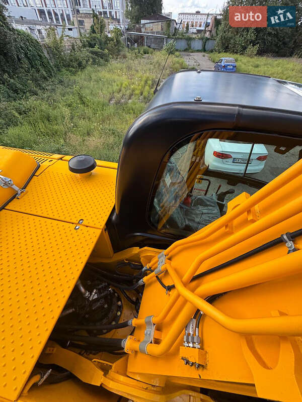 Экскаватор погрузчик JCB 220 2021 в Киеве