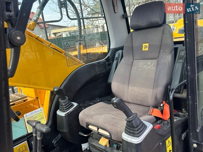 Гусеничный экскаватор JCB 220 2016 в Ивано-Франковске