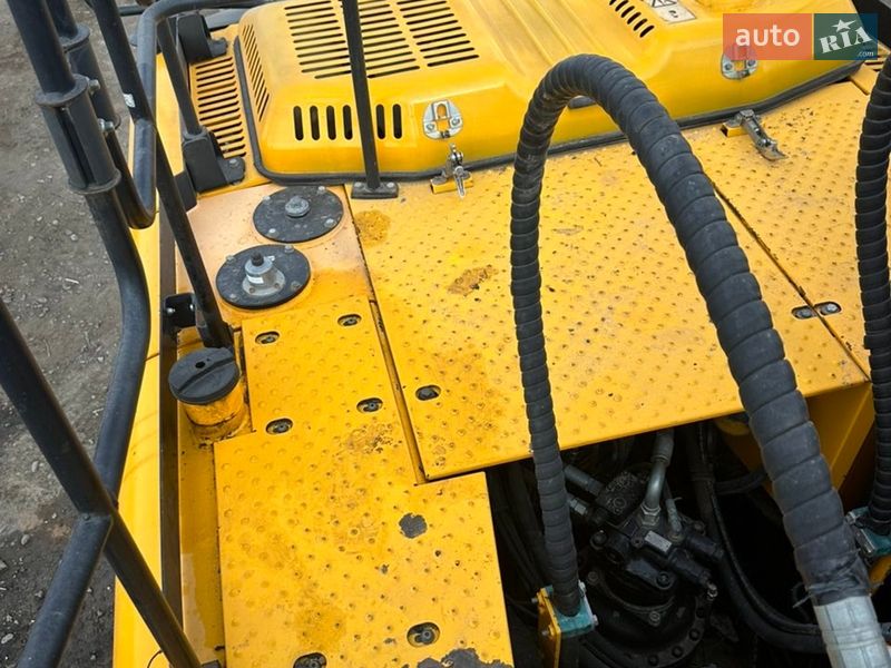Гусеничный экскаватор JCB 220 2016 в Ивано-Франковске
