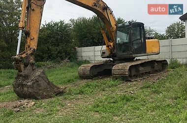 Экскаватор погрузчик JCB 220 2002 в Полтаве