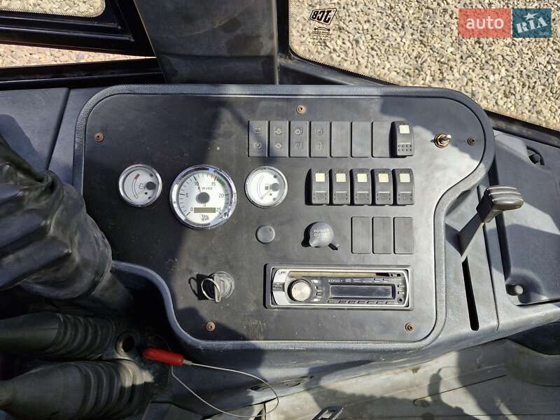 Экскаватор погрузчик JCB 2CX 2008 в Черновцах