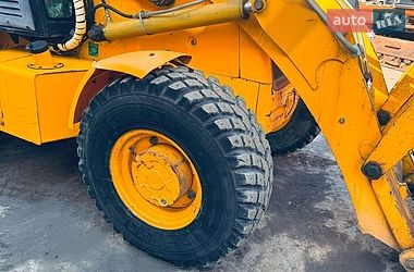 Экскаватор погрузчик JCB 2CX 2004 в Луцке