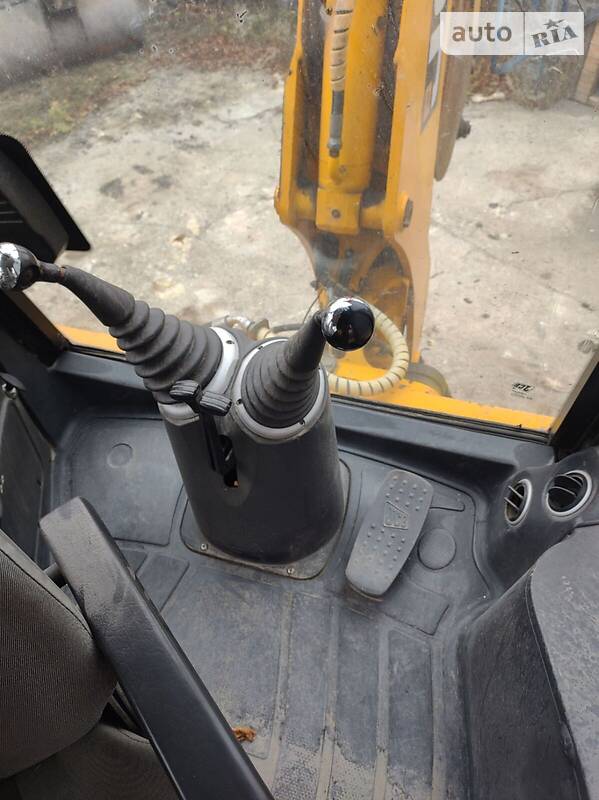 Екскаватор навантажувач JCB 3CX Super 2006 в Рівному