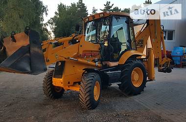 Екскаватор навантажувач JCB 3CX 2004 в Теребовлі