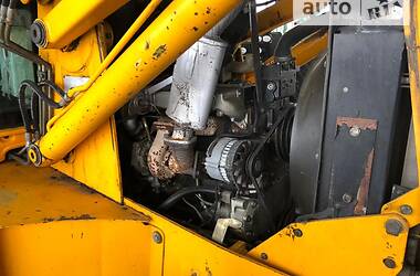 Экскаватор погрузчик JCB 3CX 2000 в 