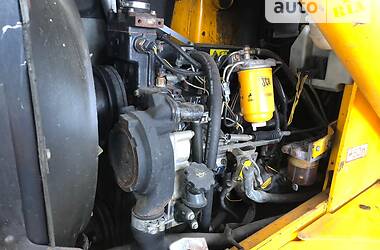Экскаватор погрузчик JCB 3CX 2000 в 