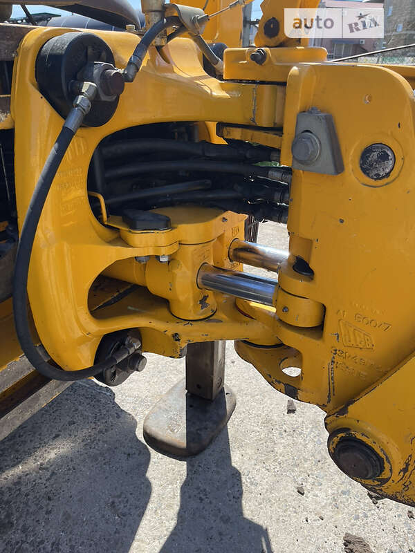 Экскаватор погрузчик JCB 3CX 2009 в Одессе