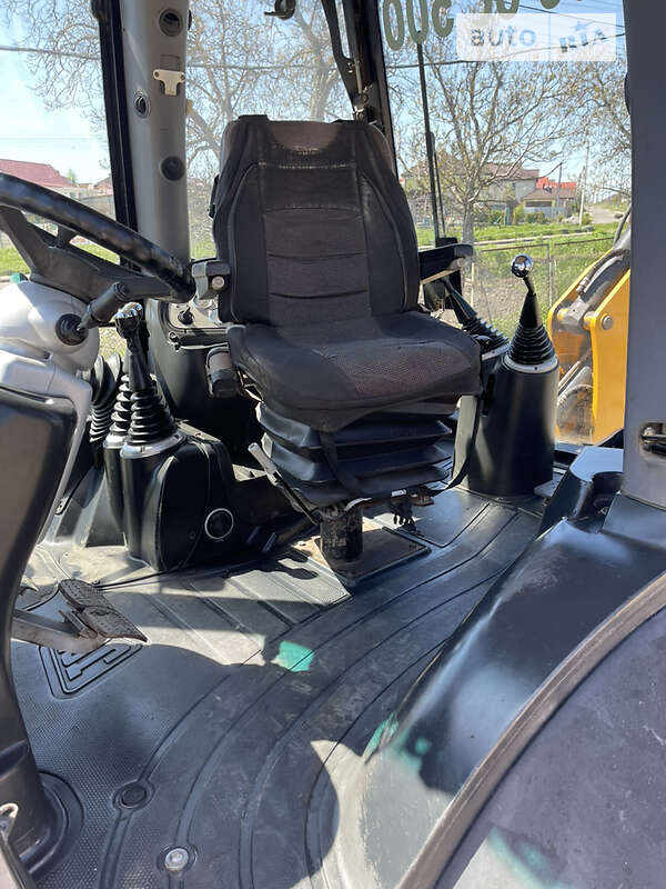 Экскаватор погрузчик JCB 3CX 2009 в Одессе