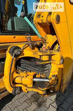 Экскаватор погрузчик JCB 3CX 2000 в 