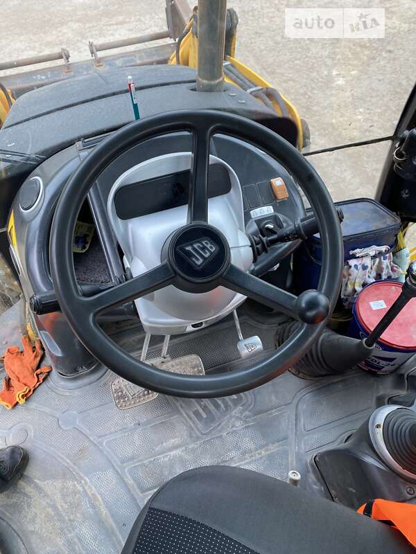 Экскаватор погрузчик JCB 3CX 2003 в Умани
