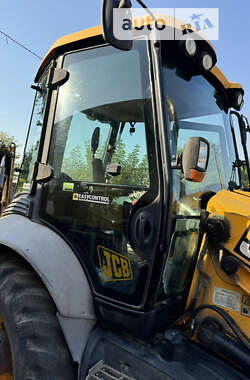 Екскаватор навантажувач JCB 3CX 2011 в Кривому Розі