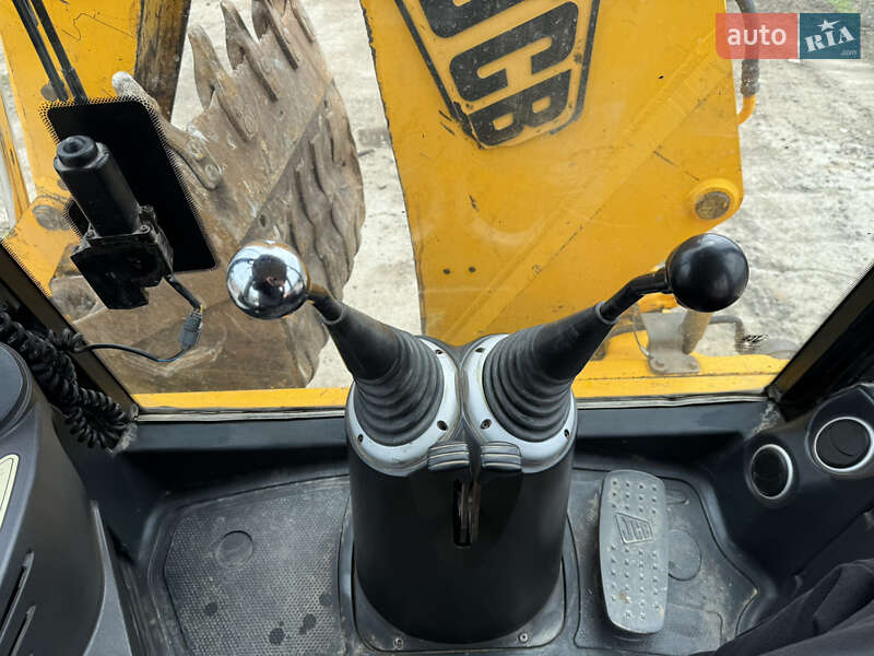 Экскаватор погрузчик JCB 3CX 2007 в Одессе