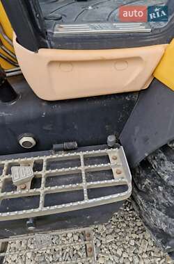 Екскаватор навантажувач JCB 3CX 2005 в 
