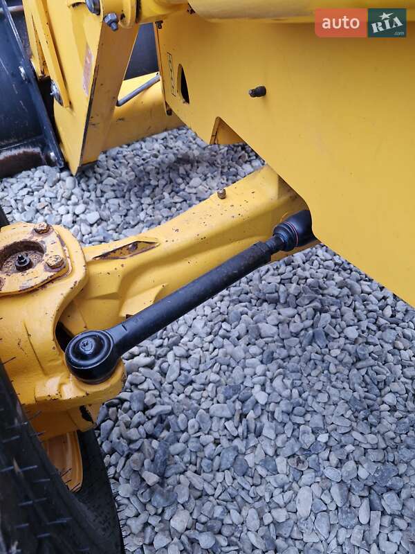 Экскаватор погрузчик JCB 3CX 2005 в Черновцах