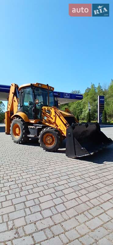 Экскаватор погрузчик JCB 3CX 2006 в 