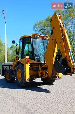 Экскаватор погрузчик JCB 3CX 2006 в 