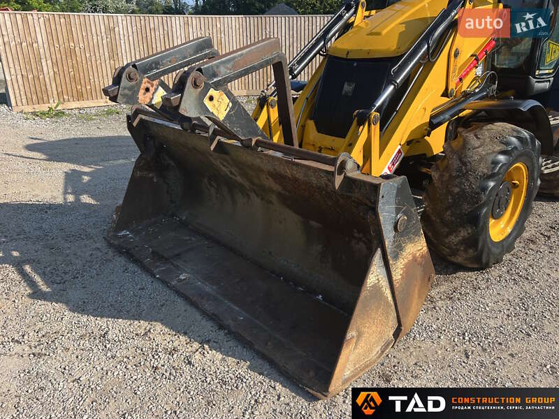 Экскаватор погрузчик JCB 3CX 2013 в Киеве