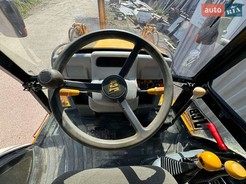 Екскаватор навантажувач JCB 3CX 2001 в Києві