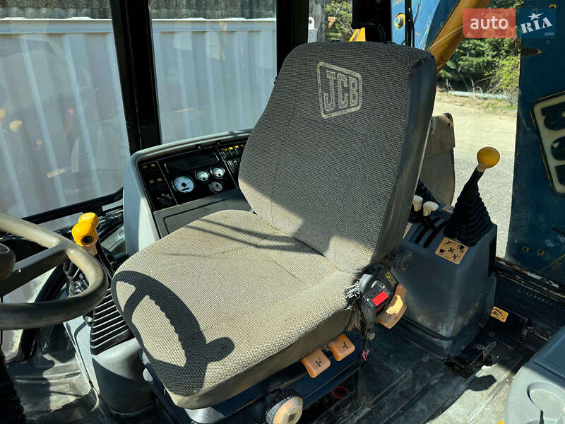 Екскаватор навантажувач JCB 3CX 2001 в Києві