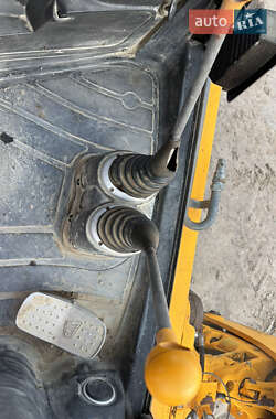 Экскаватор погрузчик JCB 3CX 2003 в 