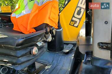 Экскаватор погрузчик JCB 3CX 2011 в 