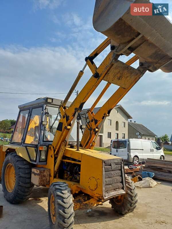 Екскаватор навантажувач JCB 3CX 1990 в Чернівцях