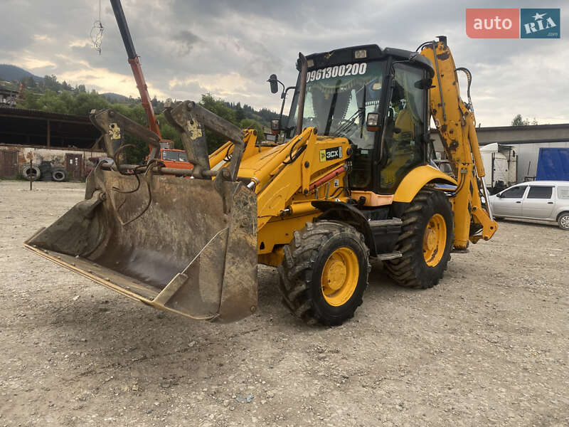 Екскаватор навантажувач JCB 3CX 2004 в Ворохті