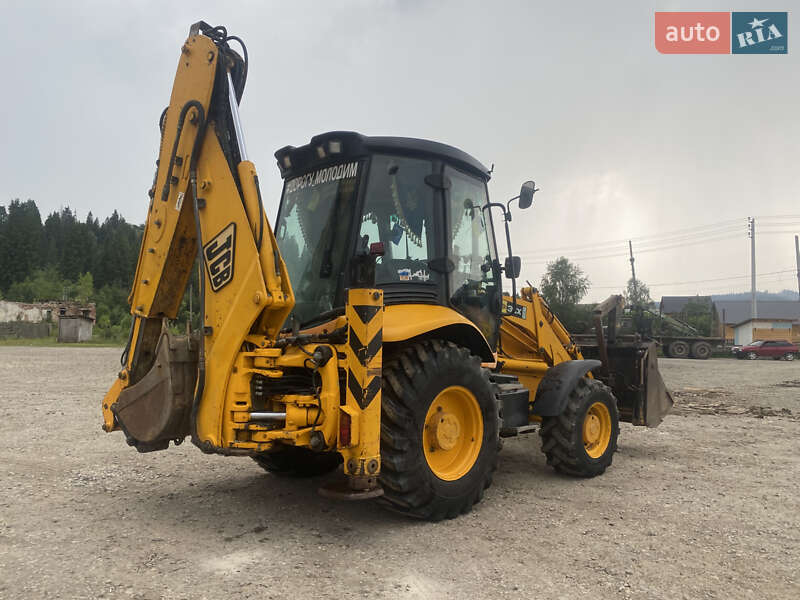 Екскаватор навантажувач JCB 3CX 2004 в Ворохті