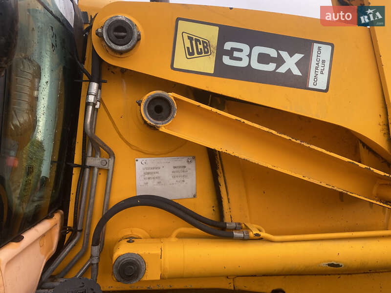 Екскаватор навантажувач JCB 3CX 2004 в Ворохті
