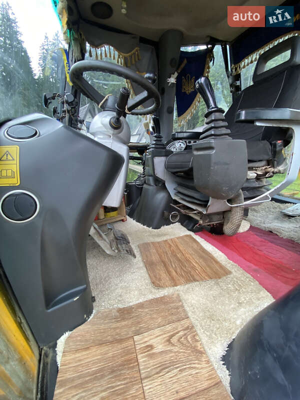 Екскаватор навантажувач JCB 3CX 2004 в Ворохті
