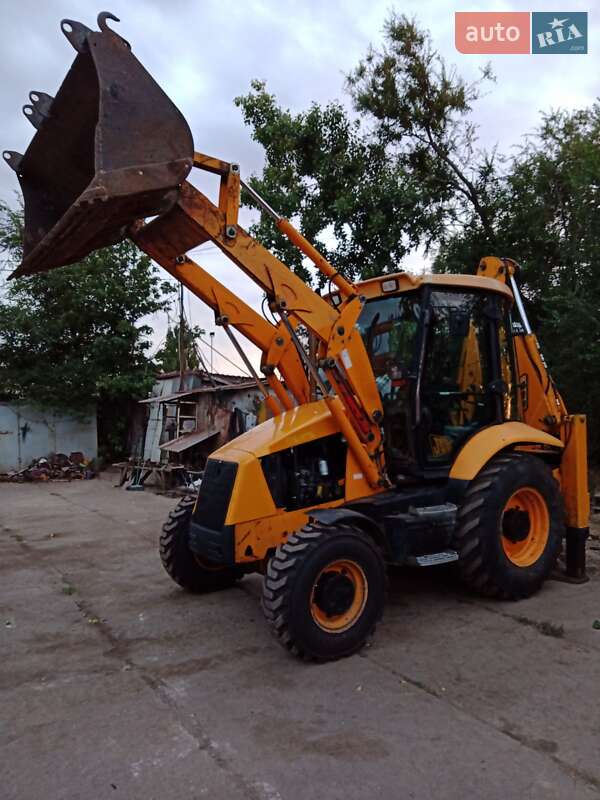 Екскаватор навантажувач JCB 3CX 2003 в Кривому Розі фото 10 Екскаватор навантажувач JCB 3CX 2003 в Кривому Розі