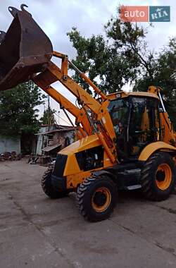Экскаватор погрузчик JCB 3CX 2003 в 