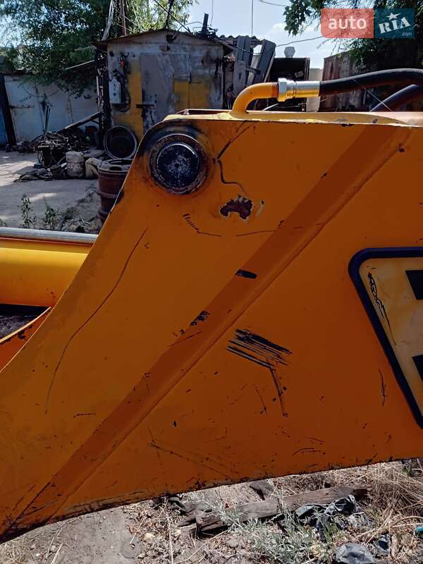 Екскаватор навантажувач JCB 3CX 2003 в Кривому Розі фото 21 Екскаватор навантажувач JCB 3CX 2003 в Кривому Розі