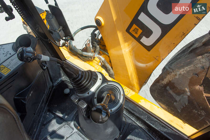 Екскаватор навантажувач JCB 3CX 2014 в Житомирі
